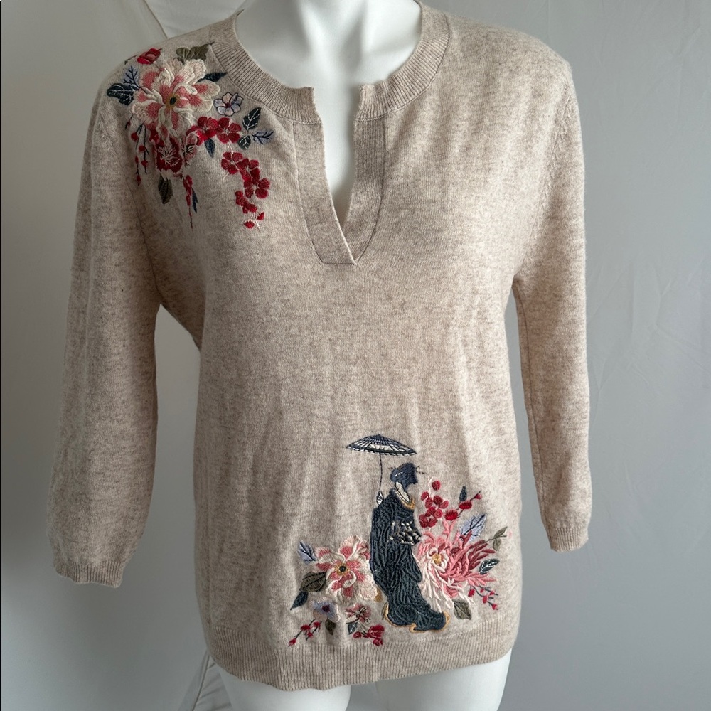 Johnny Was oat cream beige heather cashmere multi embroidered split neck top S